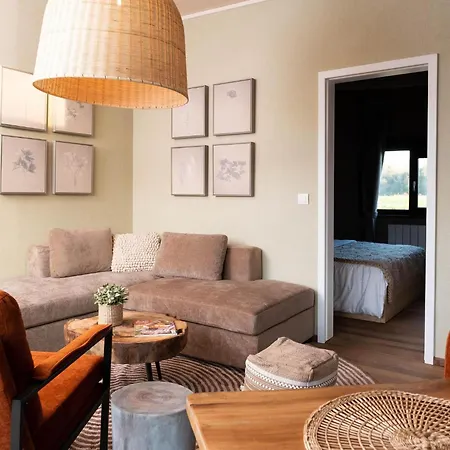 Serene Forest Getaway Antoing